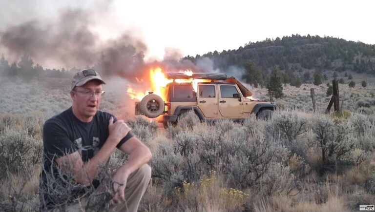 Off-road Youtuber Records His Jeep Wrangler Burning to the Ground Off-road Youtuber Records His Jeep Wrangler Burning to the Ground
